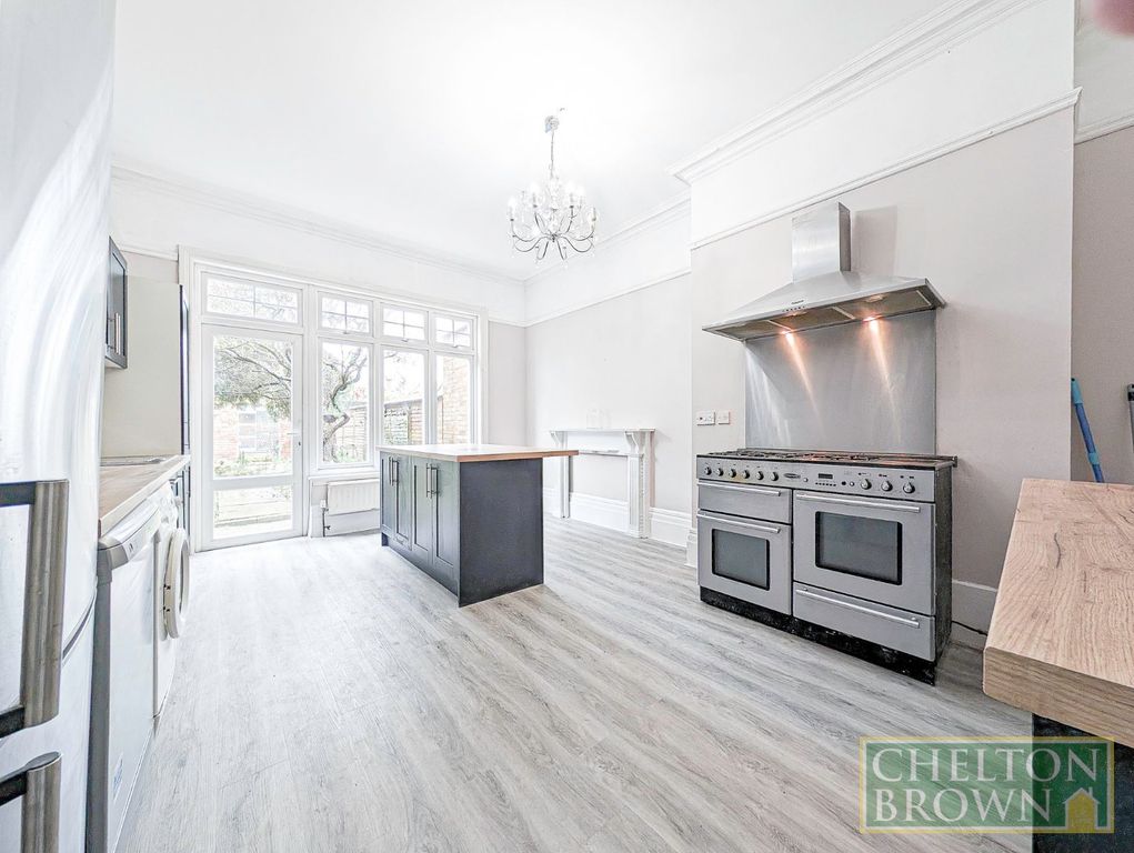 Additional image 5 of 3 bed flat to rentThe Crescent, Northampton NN1