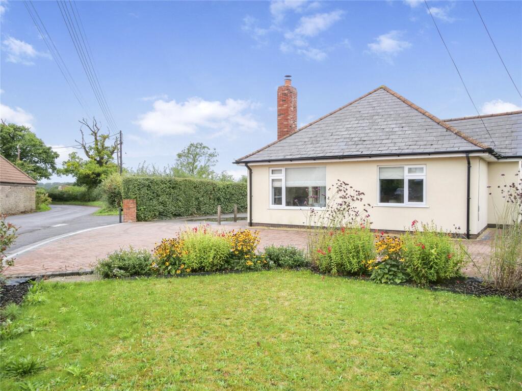 Three-bedroom Detached Bungalow, Holcombe