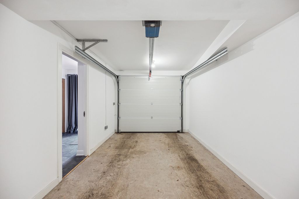 Additional image 28 of 1 bed mews to rentLansdowne Crescent Lane, Kelvinbridge, Glasgow G20