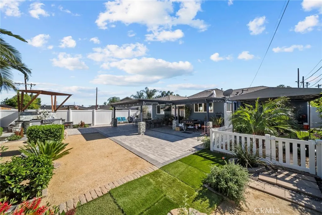 Additional image 25 of 10111 Elkwood St, Sun Valley, CA 91352