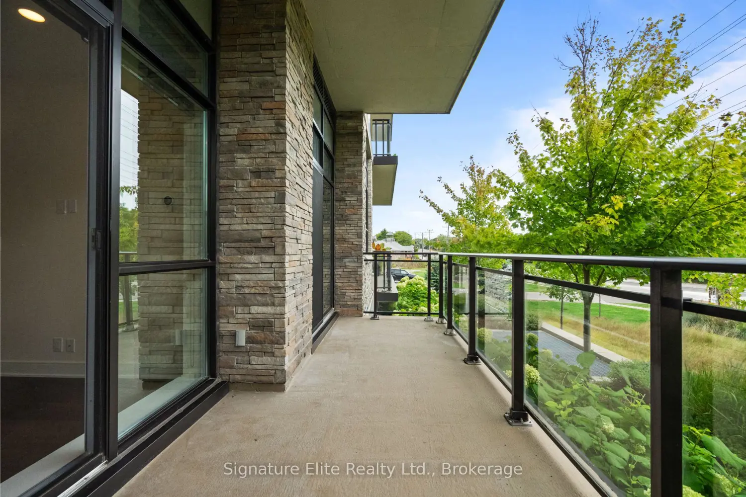 Additional image 11 of 1575 Lakeshore Road G28