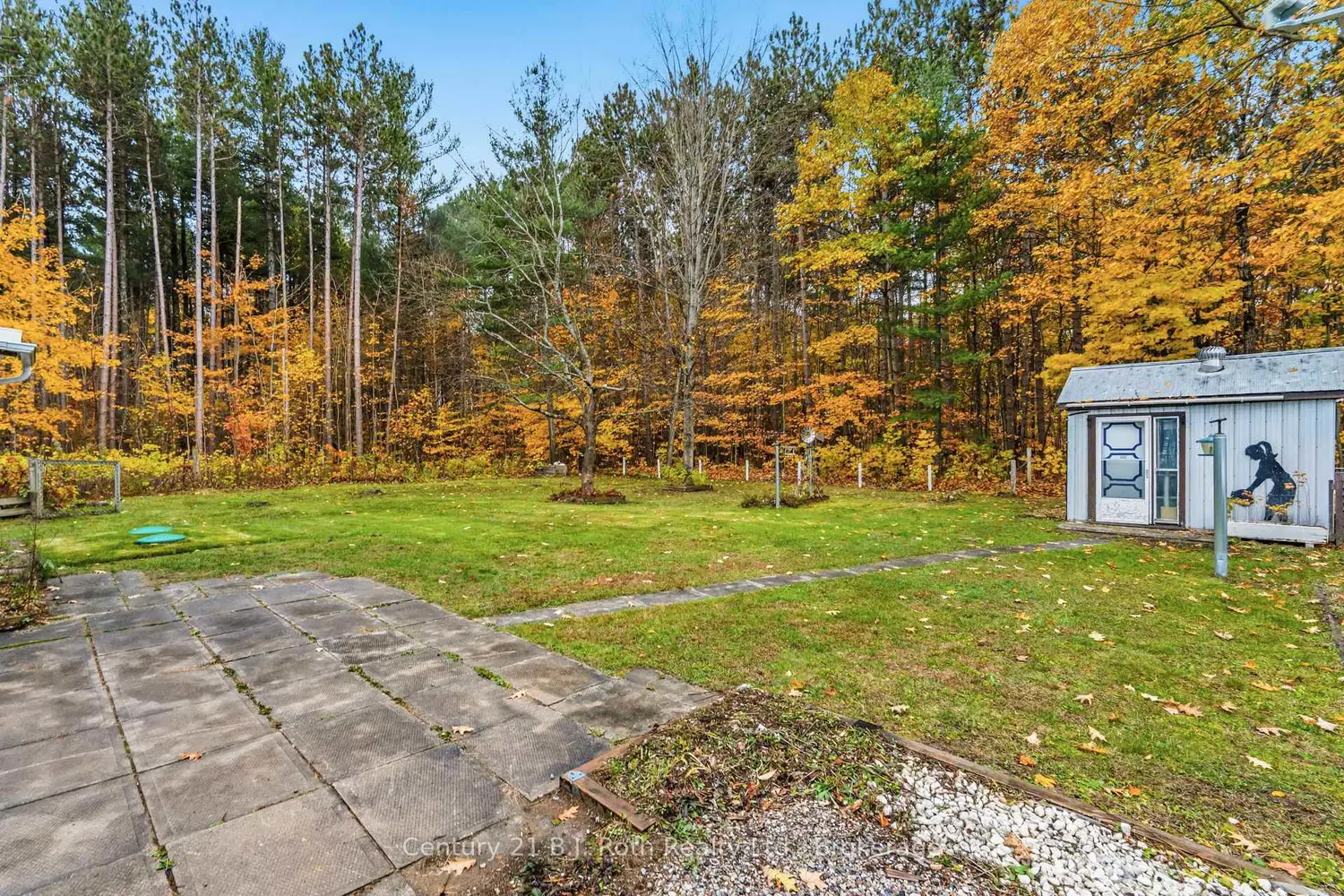 Additional image 14 of 5263 Elliott Side Road 36