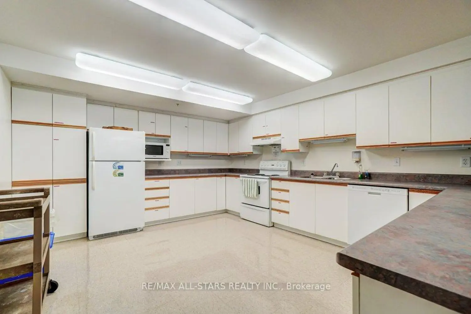 Additional image 16 of 8 Huron Street 303