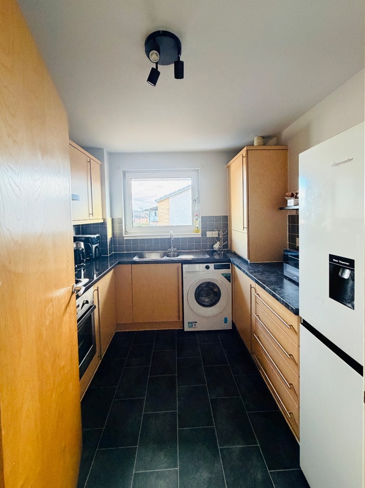 Additional image 3 of 2 Bed Flat, Stenhouse Gardens, EH11, N1 7GU