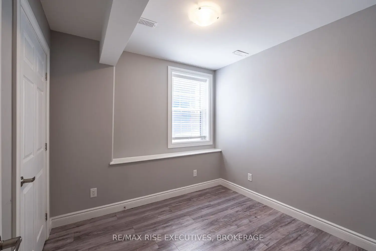 Additional image 9 of 120 Yonge Street