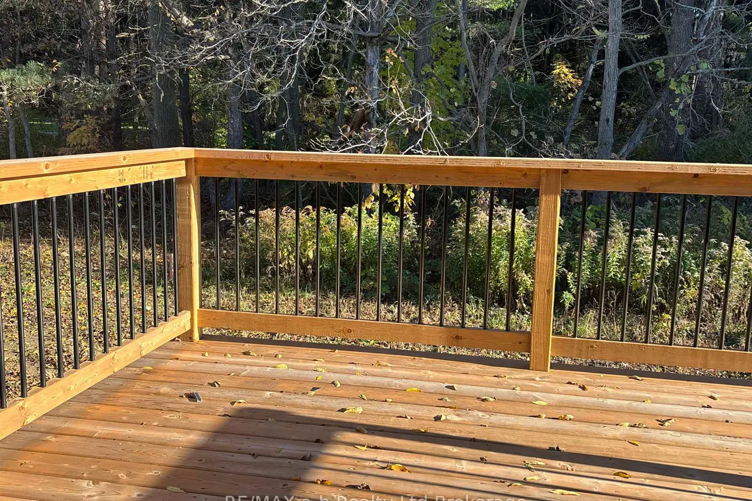 Additional image 16 of 41 Cash Crescent