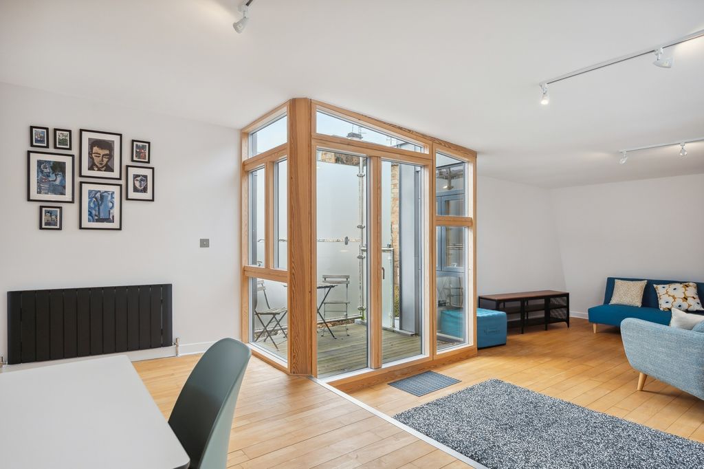 Additional image 5 of 1 bed mews to rentLansdowne Crescent Lane, Kelvinbridge, Glasgow G20