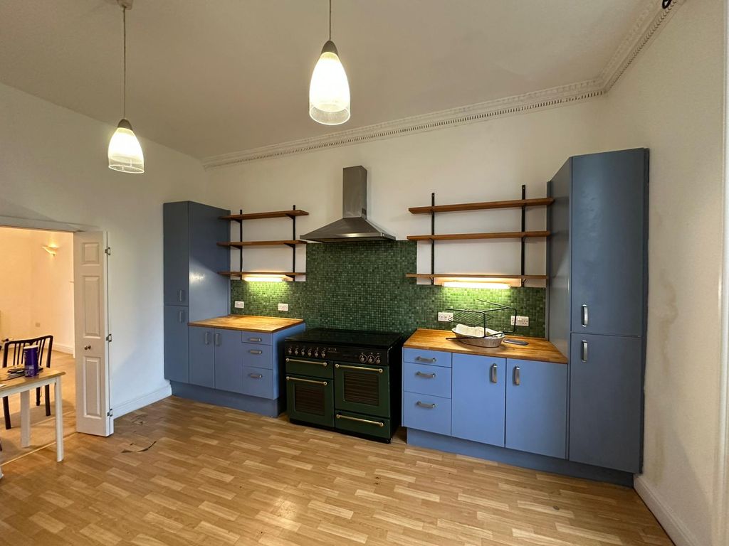 Additional image 4 of 3 bed flat to rent7B, Charlotte Street, Perth PH1