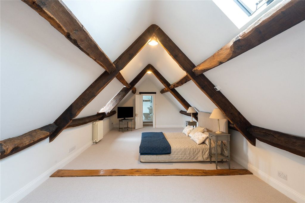 Additional image 31 of 6 bed detached house to rentBagendon, Cirencester, Gloucestershire GL7