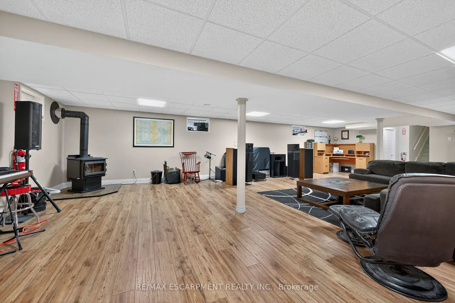 Additional image 12 of 2905 South Grimsby Road 6