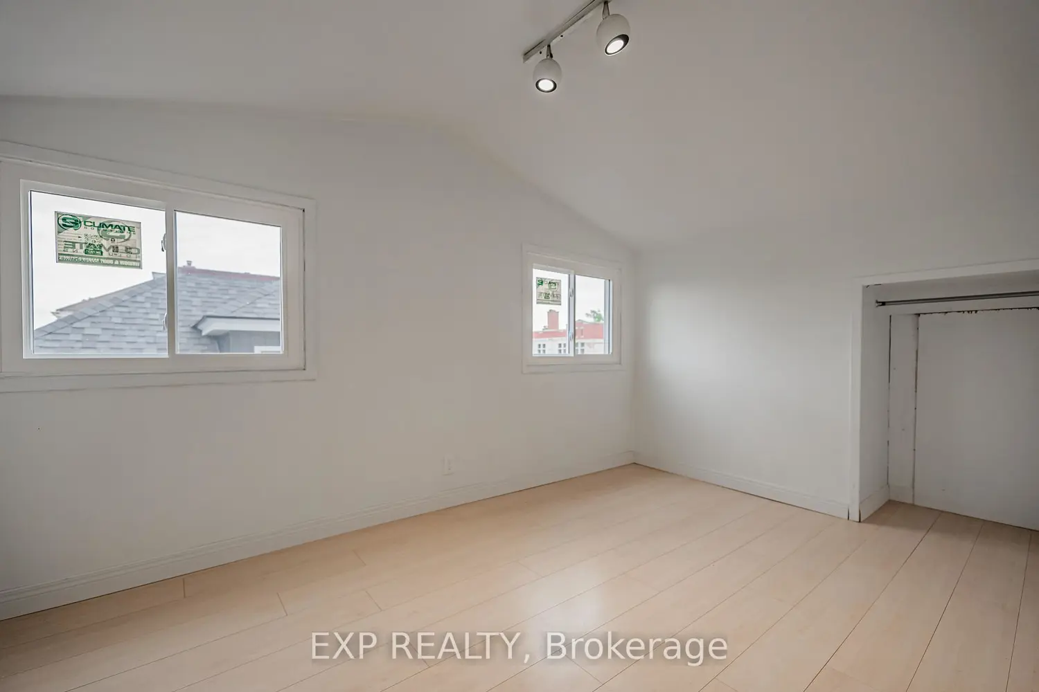 Additional image 14 of 4865 Armoury Street