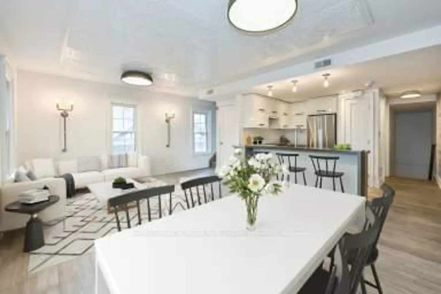 Additional image 7 of 760 Lakeshore Road 201