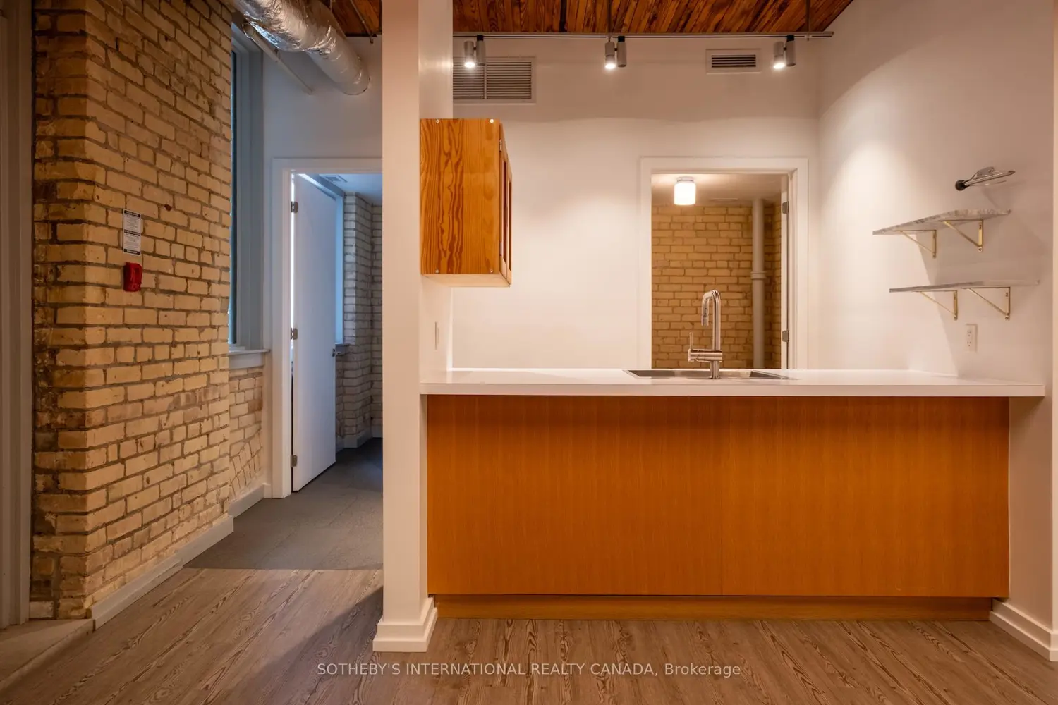 Additional image 18 of 18 Gloucester Lane