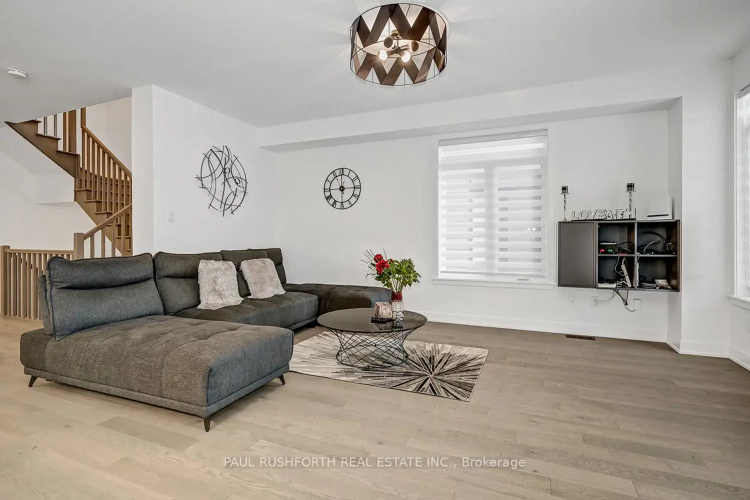 28 Mendoza Way photo 3