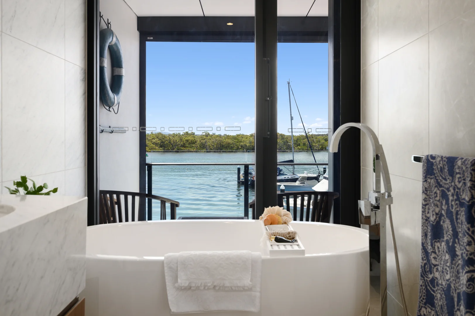 Additional image 18 of 5/2 Marina Promenade, Paradise Point QLD 4216