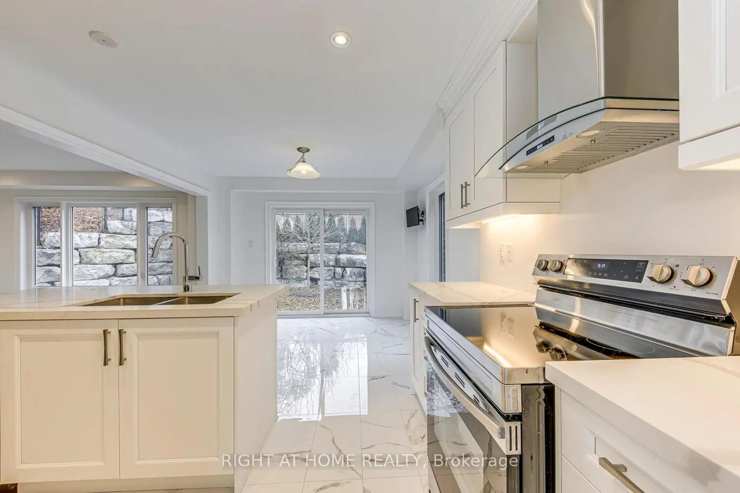 Additional image 6 of 2581 Islington Avenue