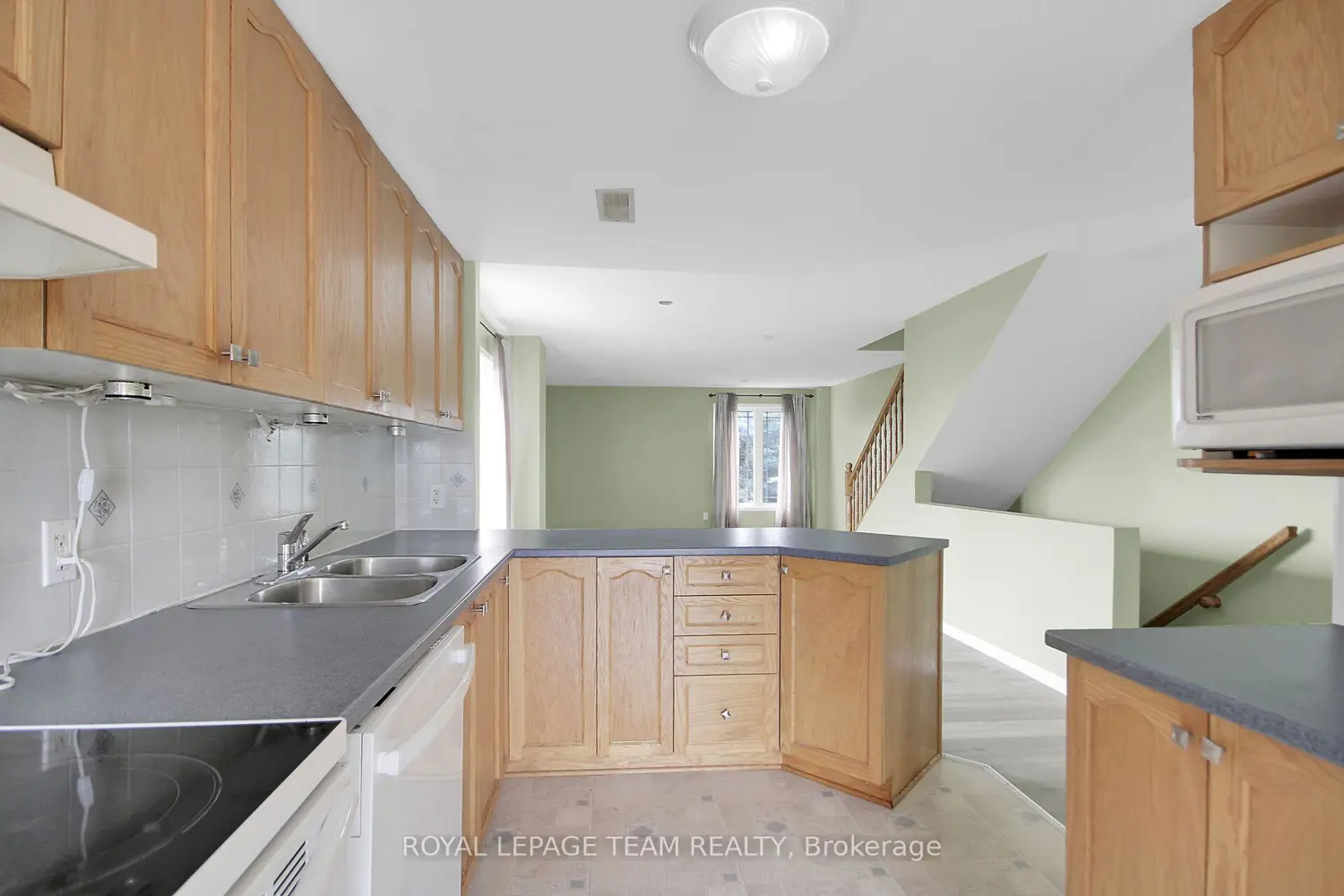 Additional image 9 of 414 Hillsboro Private 16