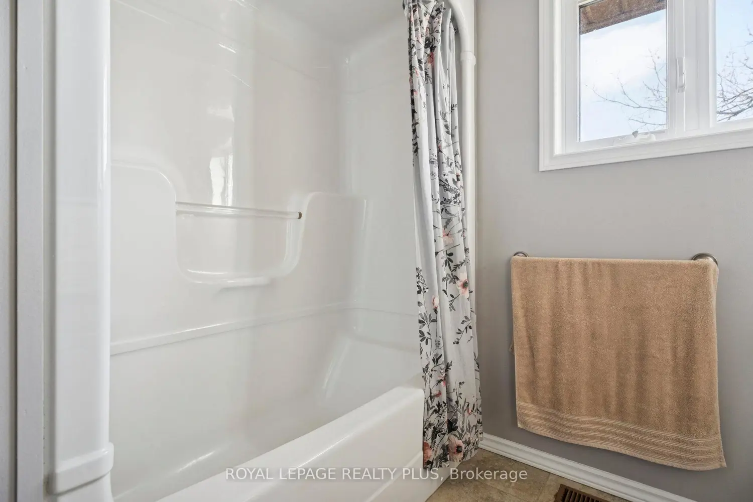 Additional image 10 of 7719 Poplar Side Road