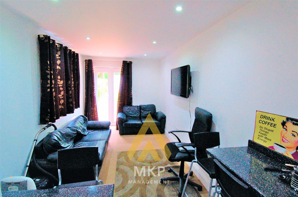 6 bed shared accommodation to rentTiverton Road, Selly Oak B29 photo 2