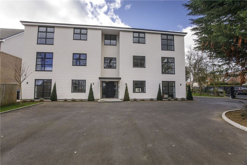 Additional image 14 of 2 bed flat to rentWayside Crescent, Harrogate, North Yorkshire HG2