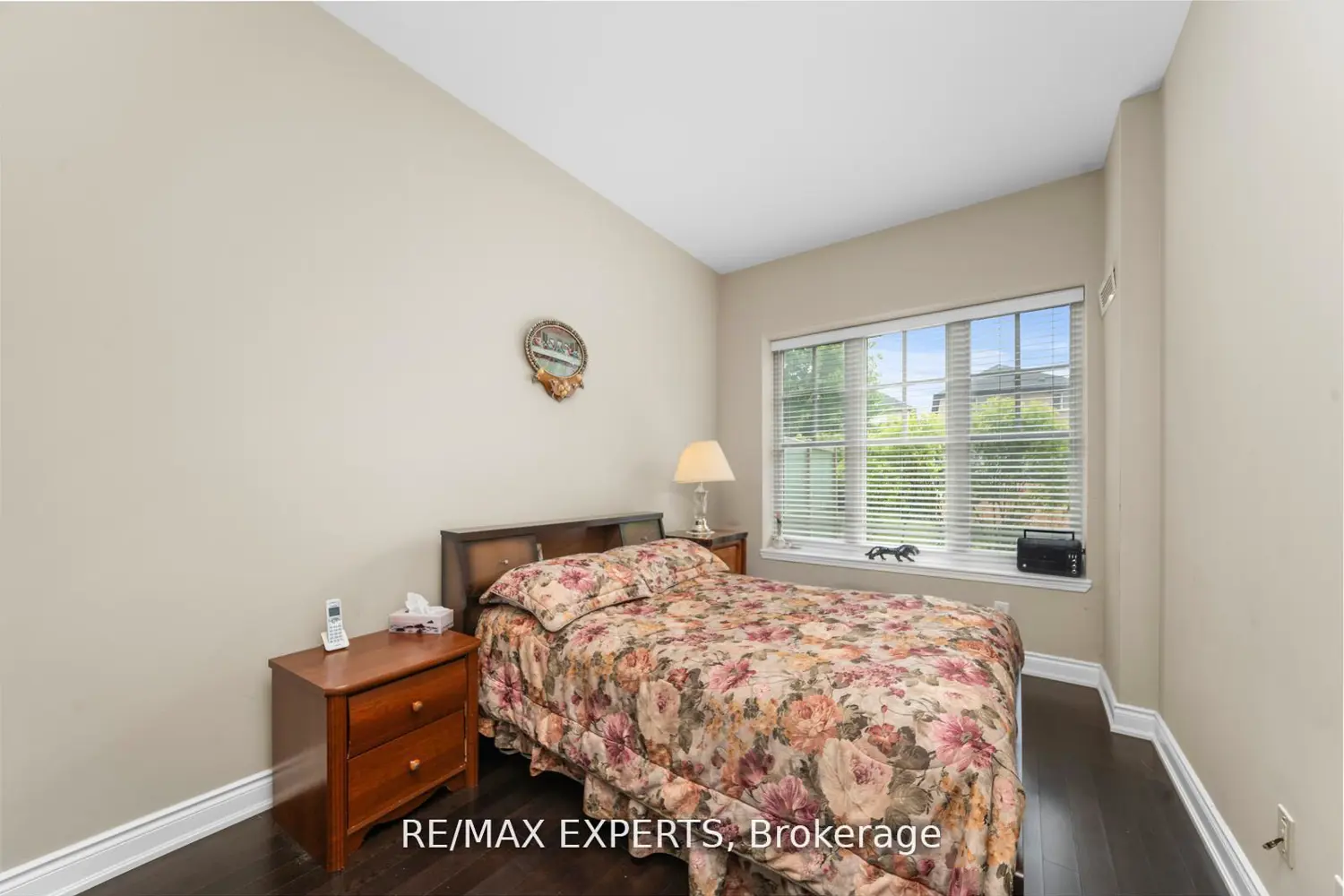 Additional image 10 of 10211 Keele Street 105