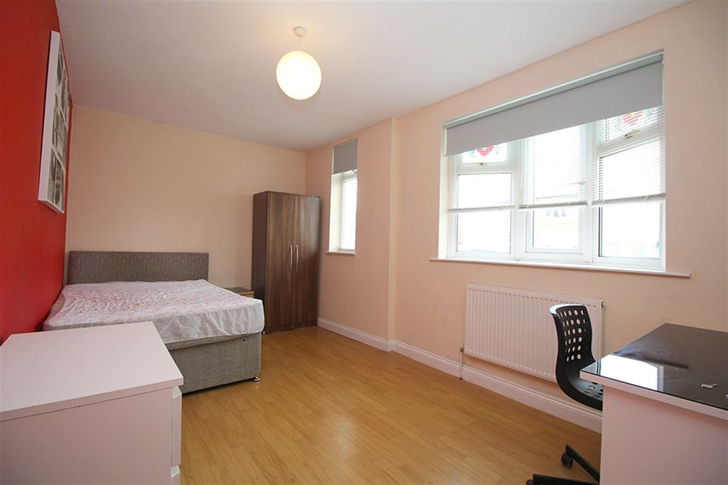 Additional image 11 of 9 bed town house to rentCarington Street, Loughborough LE11