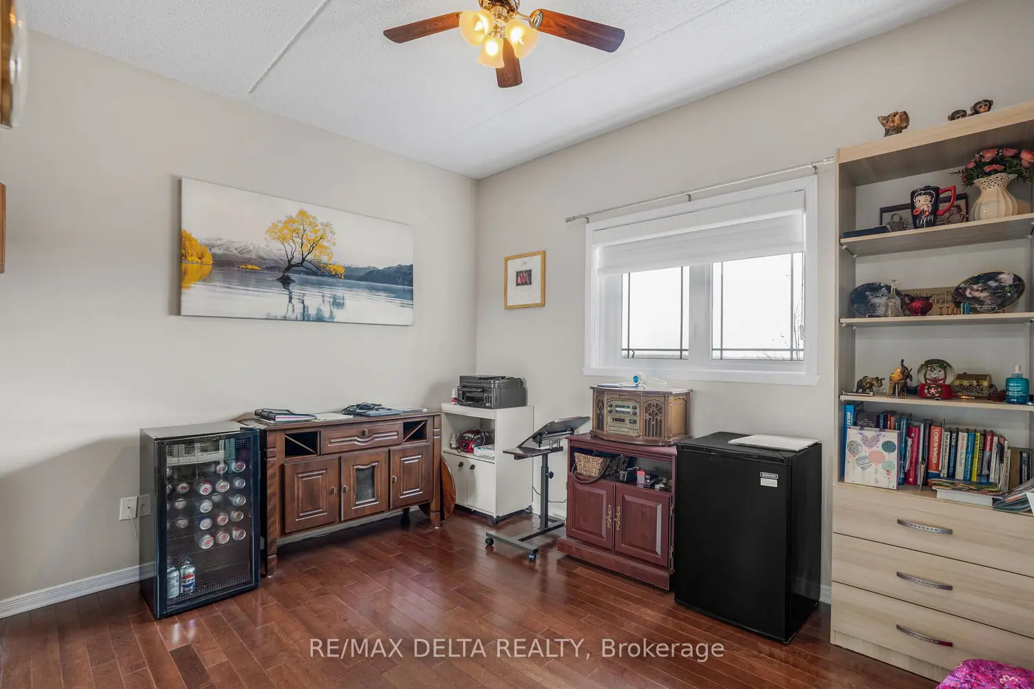 Additional image 13 of 2376 Albert Street 203