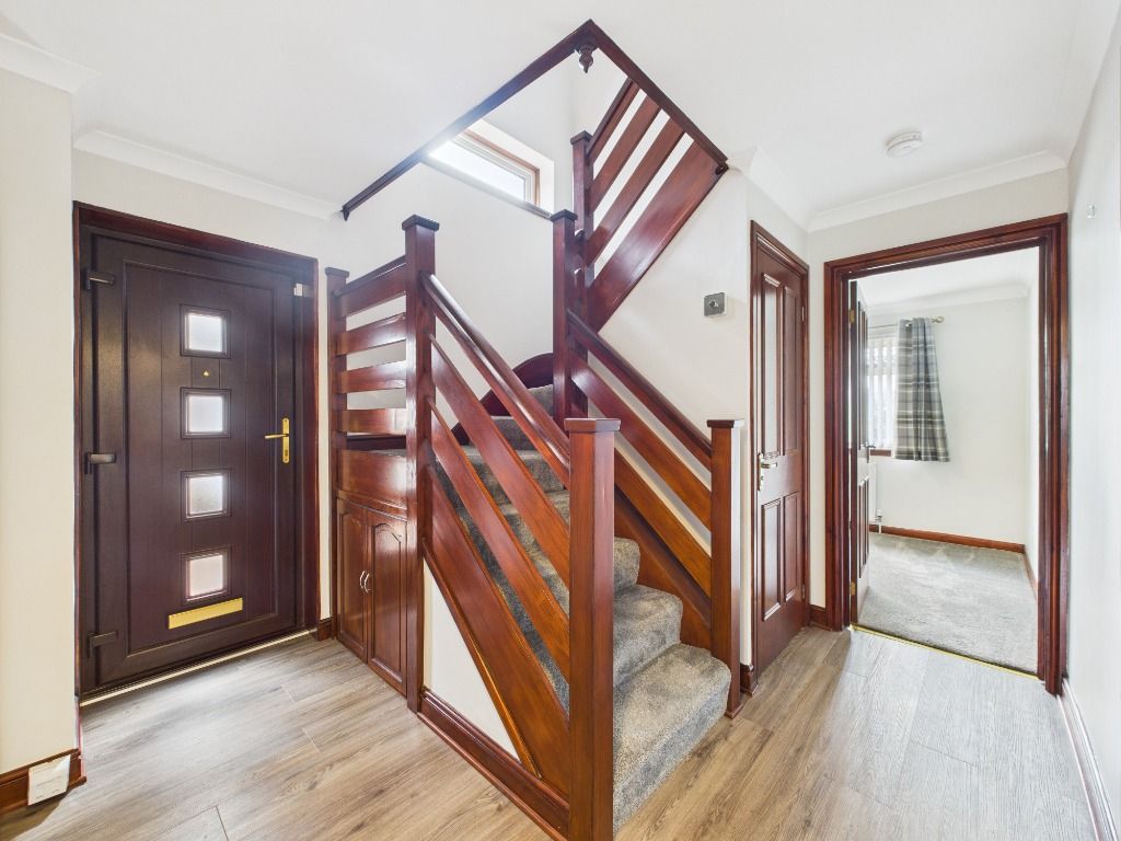 Additional image 4 of 3 bed semi-detached house to rentLoch Park Avenue, Carluke ML8