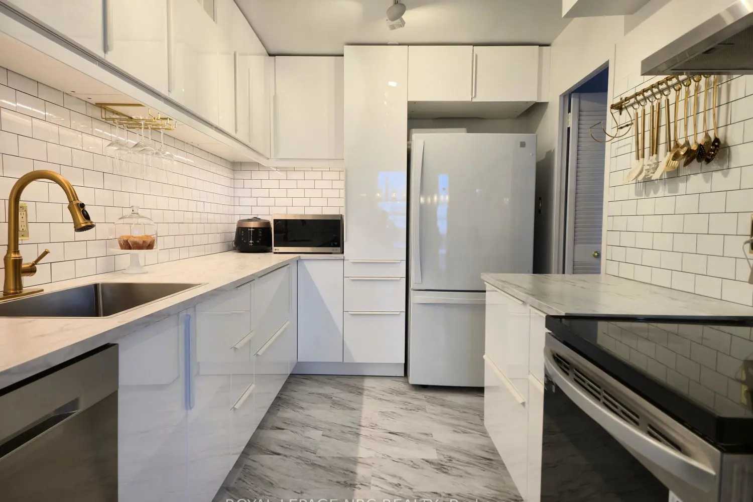 Additional image 6 of 35 Towering Heights Boulevard 1108