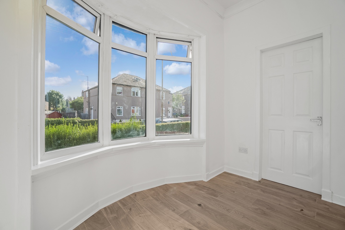 Additional image 4 of 3 Bed Flat, Burnfoot Drive, G52, N1 7GU