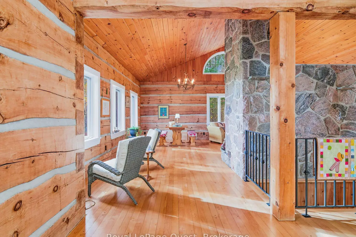 Additional image 9 of 160 14 Concession