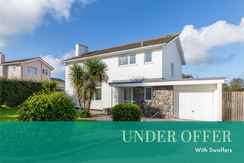 3 bed semi-detached house to rentClos Du Petit Bois, Rue Cauchez, St. Martin, Guernsey GY4