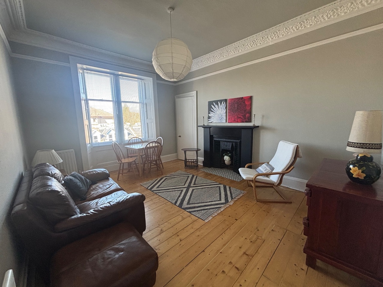 2 Bed Flat, Bonnington Grove, EH6, N1 7GU