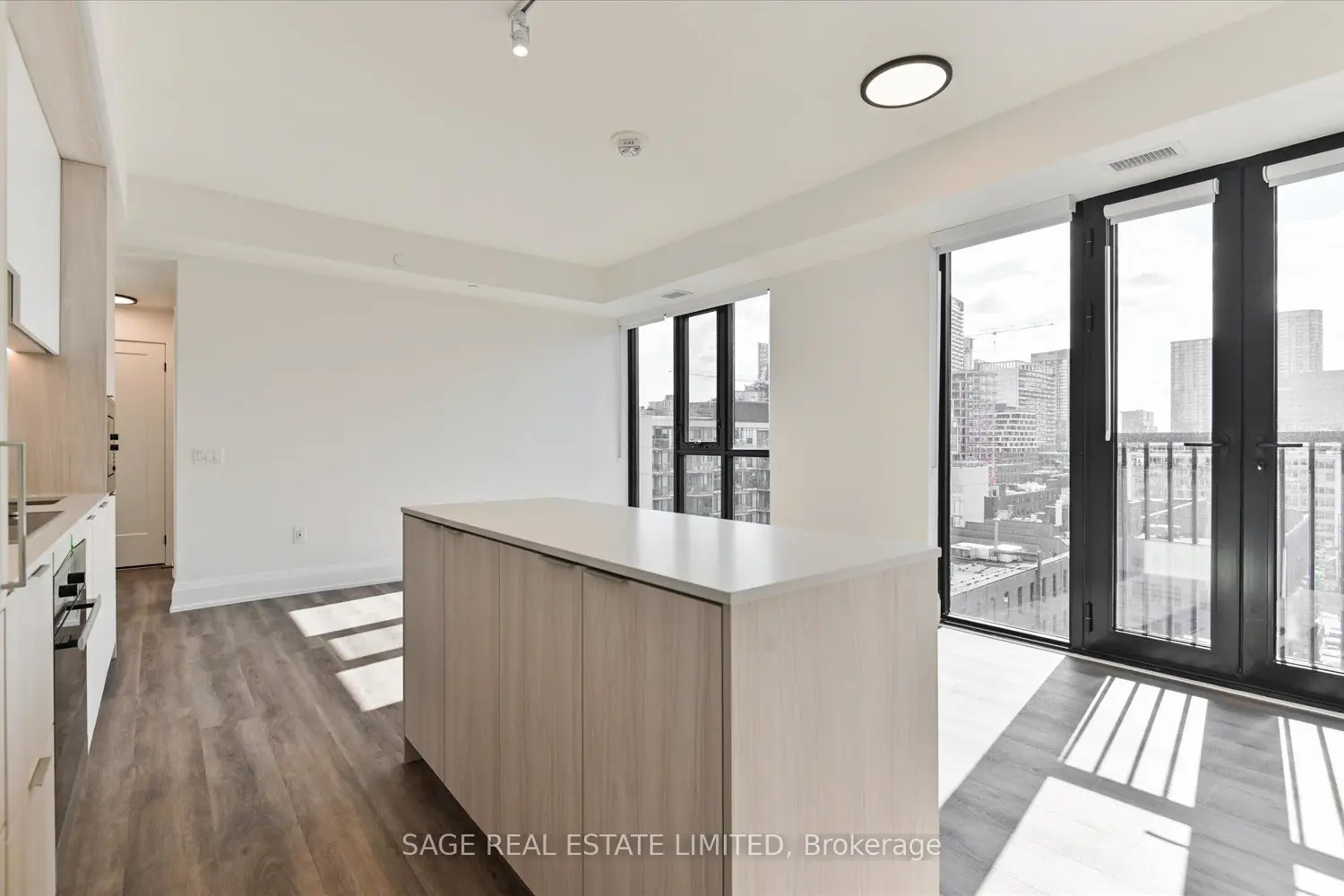 Additional image 7 of 123 Portland Street 1007