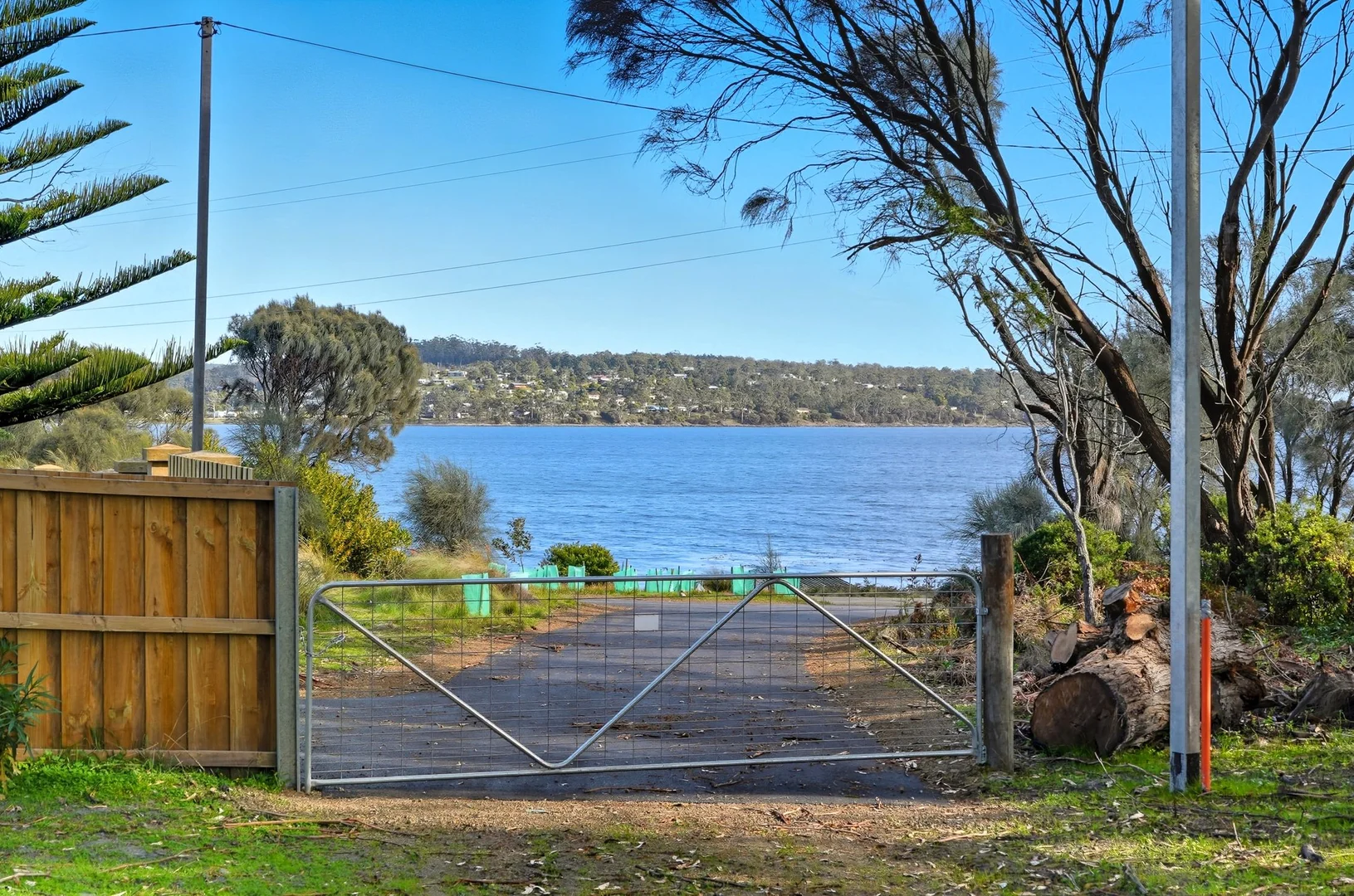 Additional image 12 of 1-13/122 Apex Point Road, White Beach TAS 7184