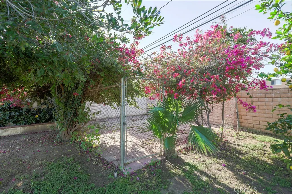 Additional image 46 of 1049 N Macneil St, San Fernando, CA 91340