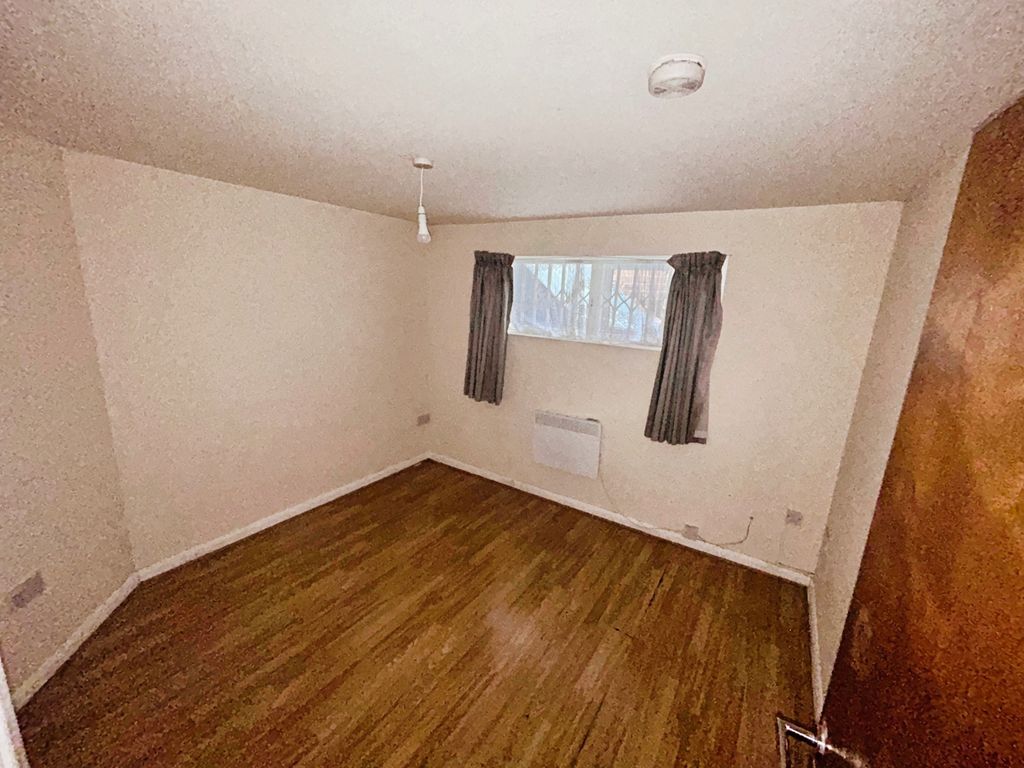 Additional image 3 of 1 bed flat to rentHigh Street, Scunthorpe DN15