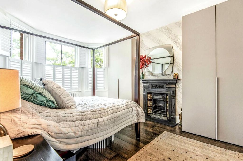 Additional image 10 of 4 bed detached house to rentNorman Avenue, Henley-On-Thames, Oxfordshire RG9