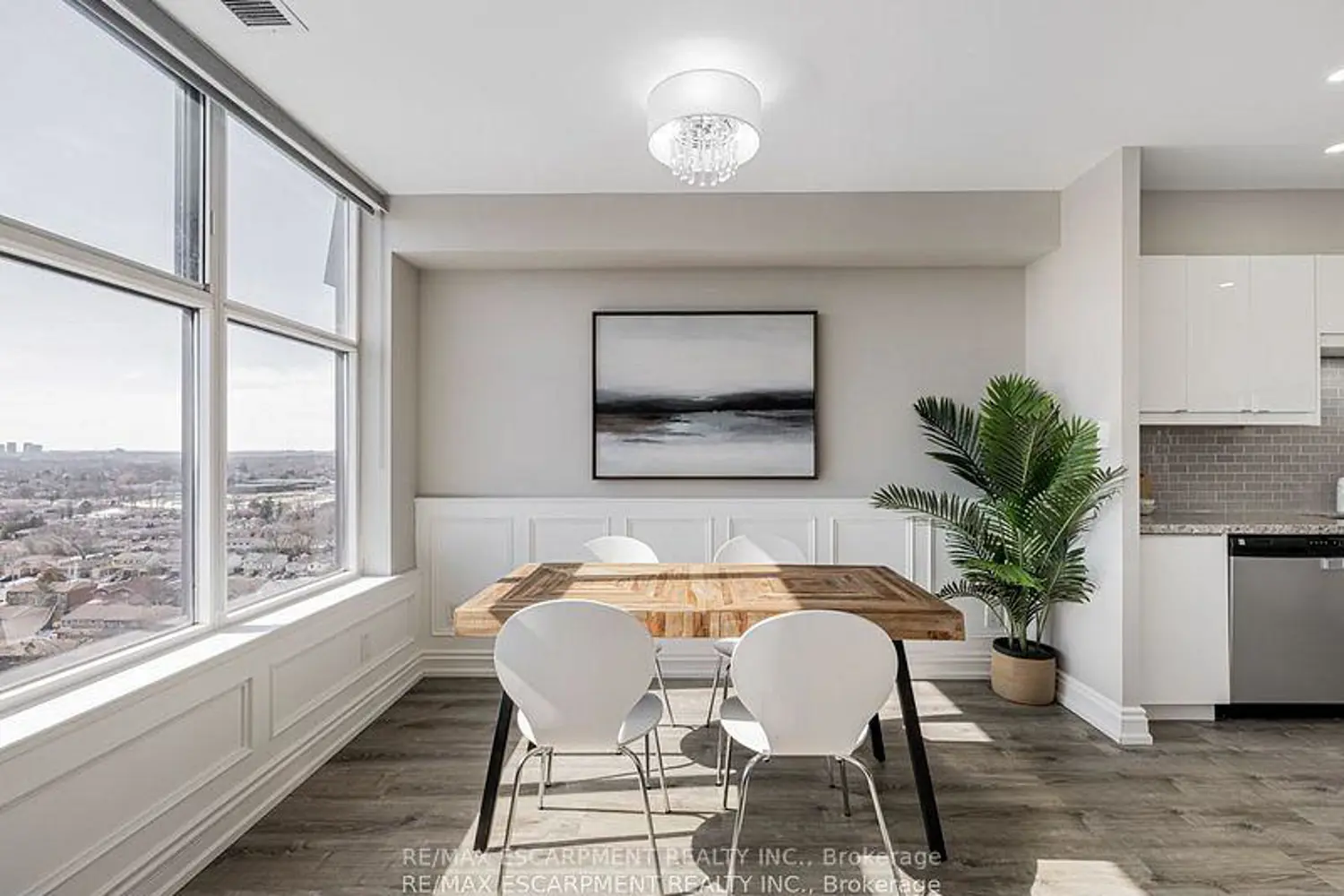 Additional image 8 of 880 Dundas Street Uph7