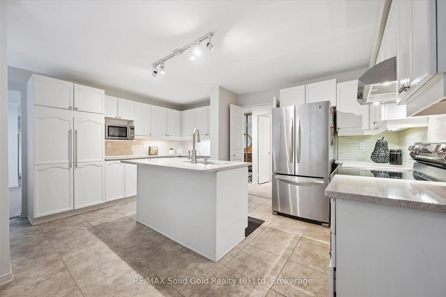 Additional image 8 of 300 Keats Way 504