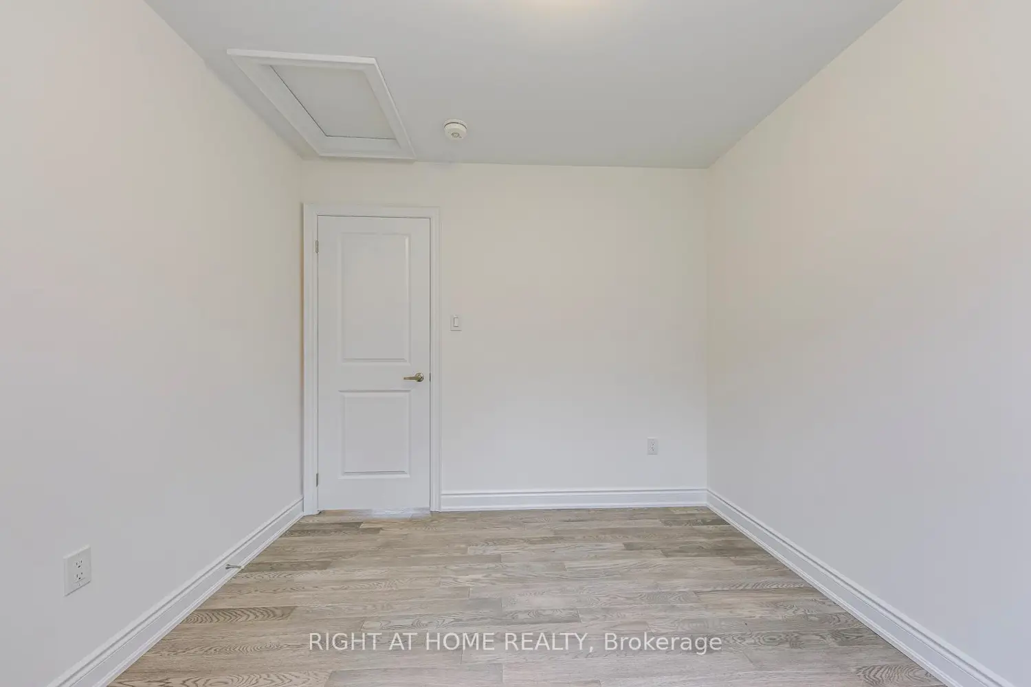 Additional image 13 of 2581 Islington Avenue