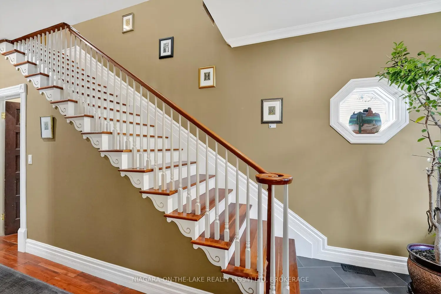 Additional image 7 of 642 Simcoe Street