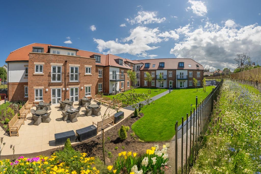 2 bed flat to rentWhitby YO21 photo 4