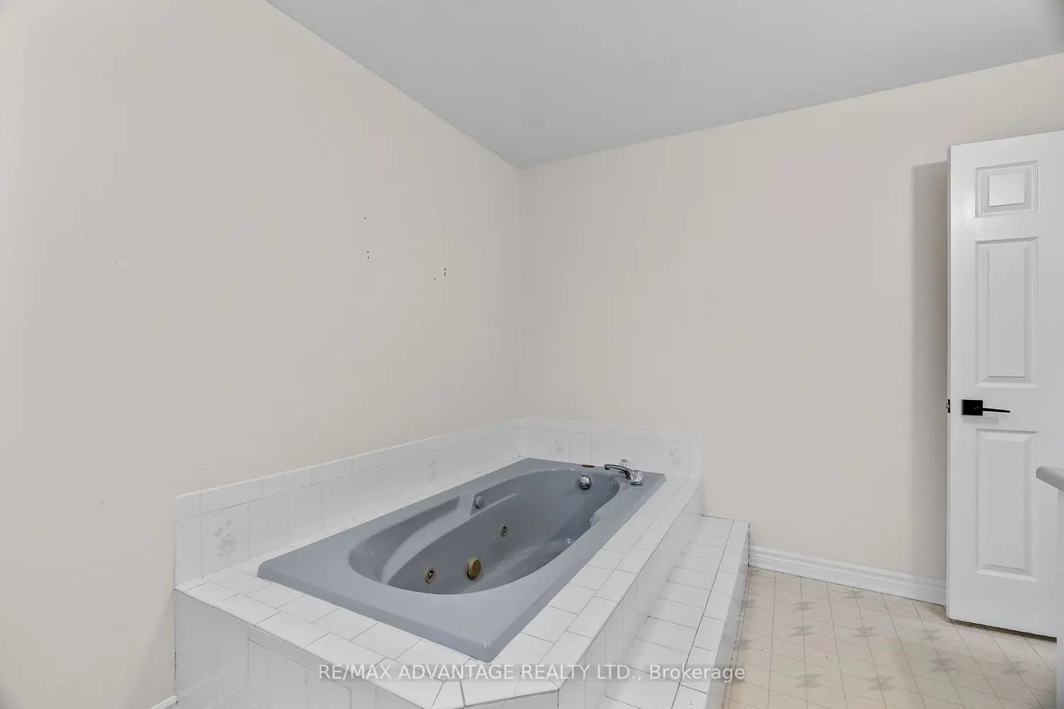 Additional image 5 of 21 Village Gate Crescent