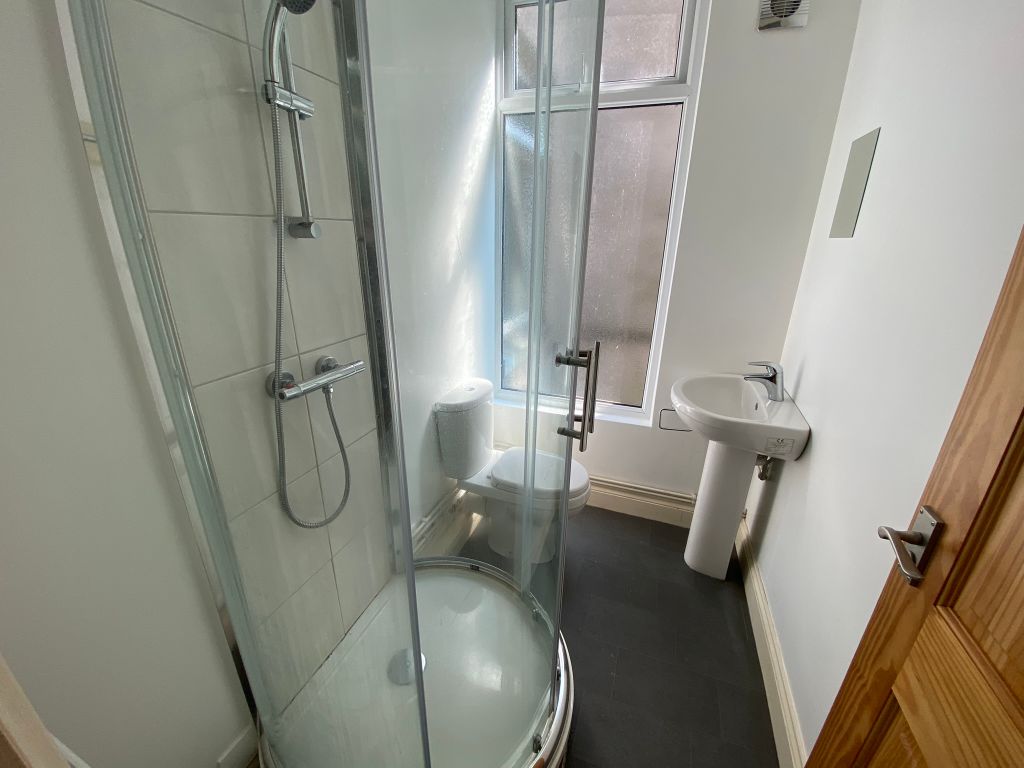 2 bed flat to rentBrooklands, Cwmavon SA12 photo 4