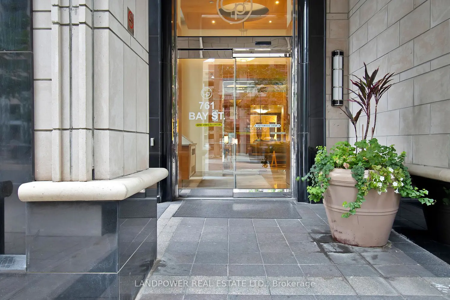 Additional image 17 of 761 Bay Street 1810