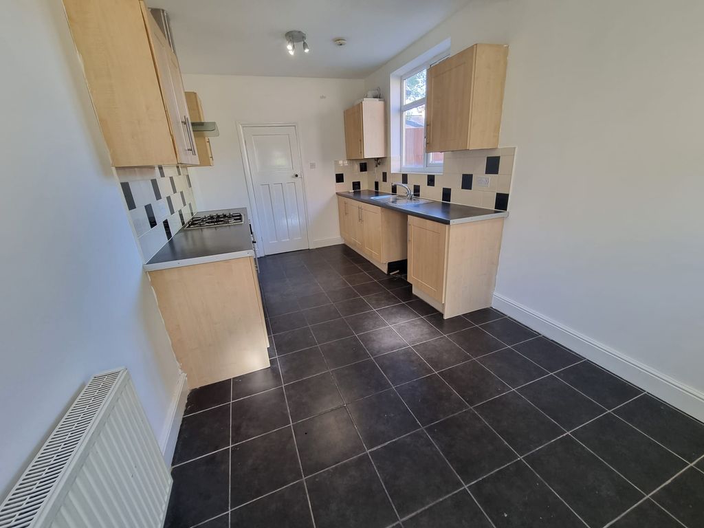 Additional image 6 of 3 bed semi-detached house to rentBraunstone Avenue, Leicester LE3