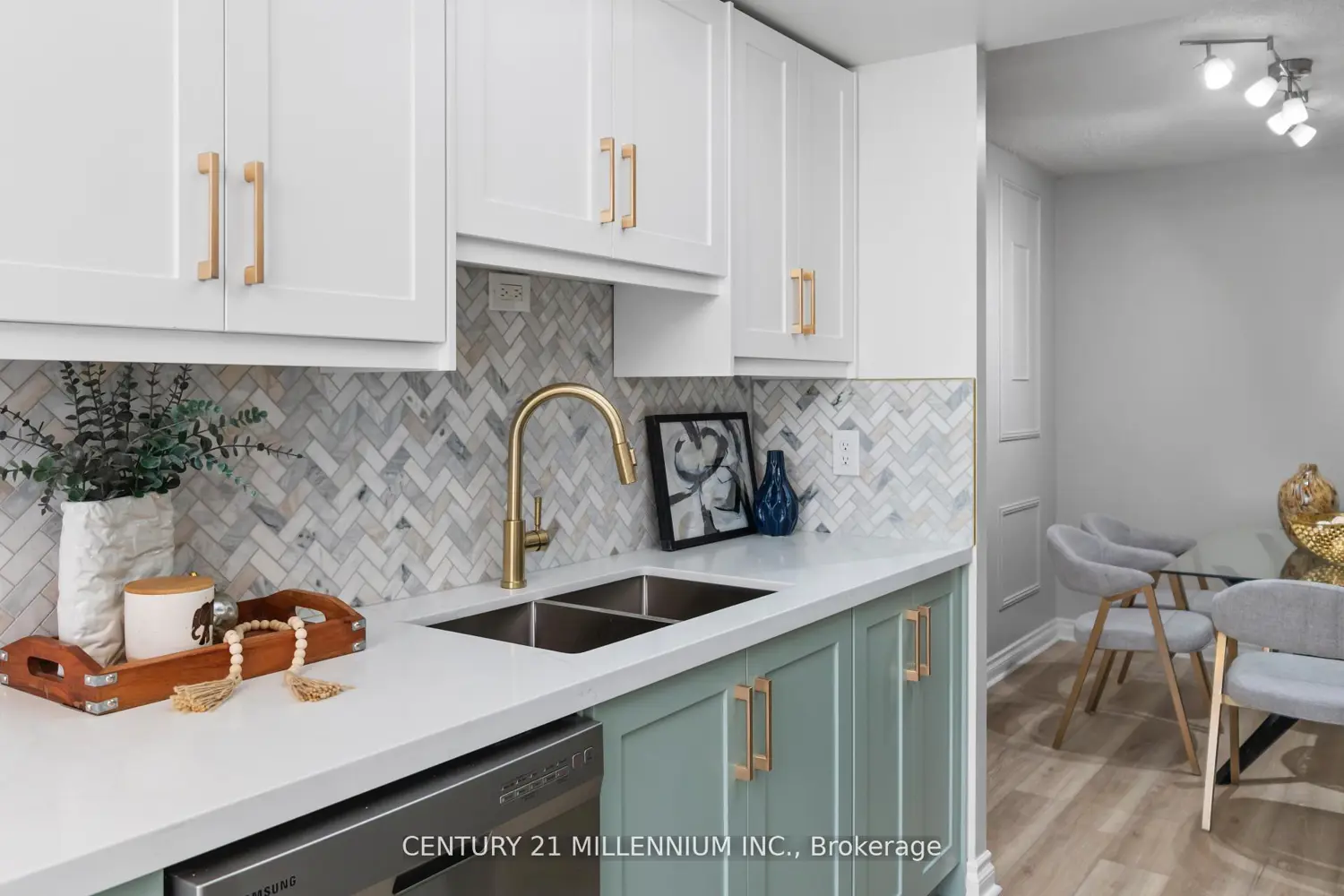 Additional image 10 of 5 Lisa Street 401