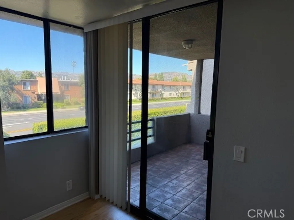 Additional image 17 of 7826 Topanga Canyon Blvd Unit 207, Canoga Park, CA 91304