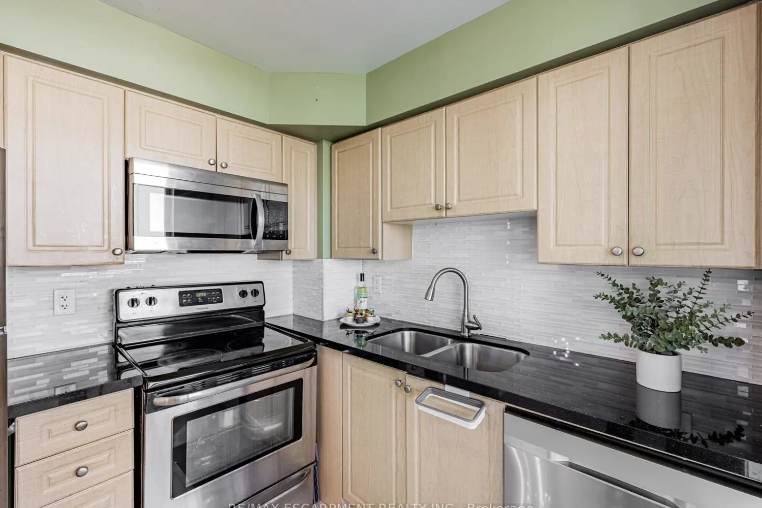 Additional image 5 of 235 Sherway Gardens Road 1110